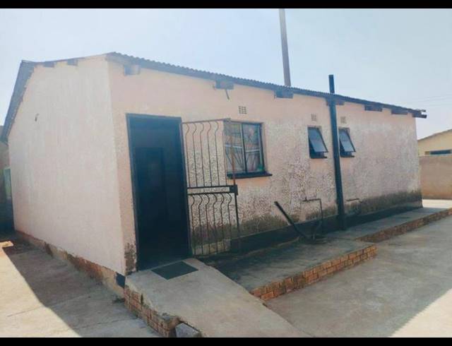 2 BEDROOM HOUSE FOR SALE IN TOKOZA